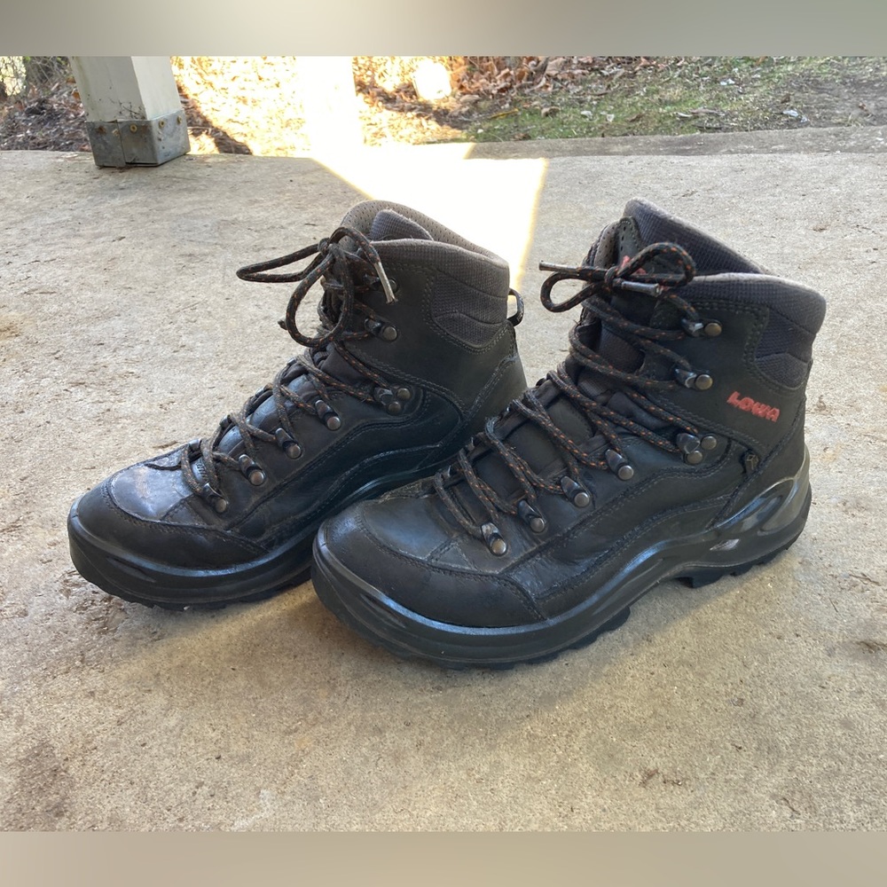 Lowa Renegade Womens Size 8